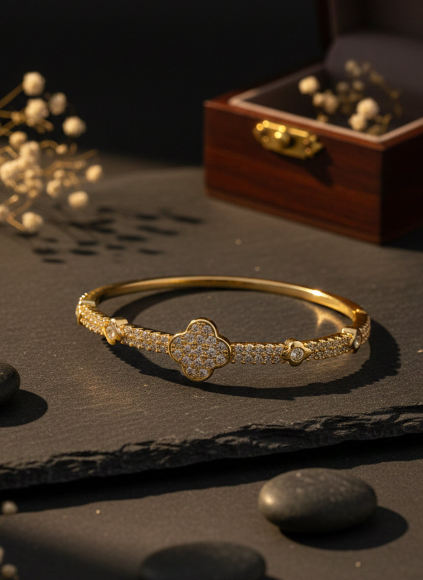 LUXE CLOVER BRACELET