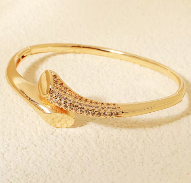 VELVET ECLIPSE BRACELET